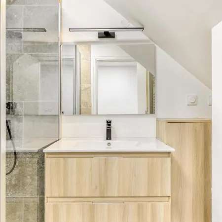Appartement Cote Palais - Standing - Climatisation - Rdc *